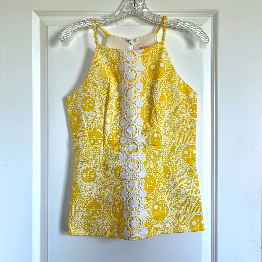 Lilly Pulitzer top Size 2 in brand-new condition. Rare print, pique material.